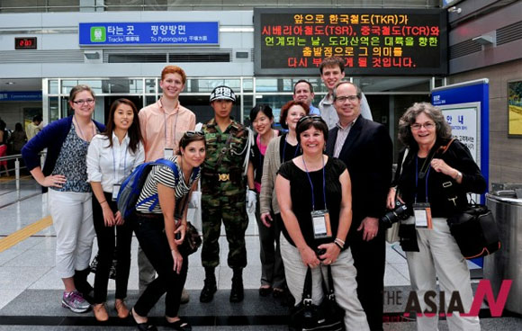 Foreign Journalists Feel What Division Is At DMZ