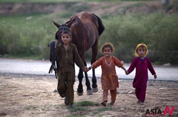 Children of Refugee Camp Walk In Slums Of Islamabad