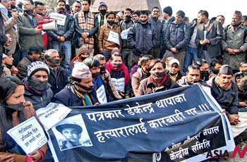 Nepali journalists stand up against gov't for not punishing Maoists who killed a journalist