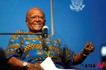 Tutu calls for the eradication of nuclear weapons