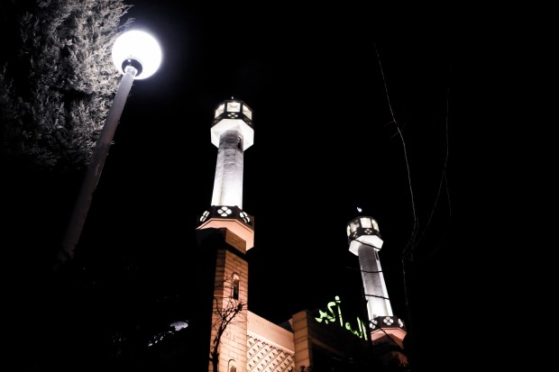 Seoul Central Mosque in Itaewon. Being the only mosque in Seoul, it is visited by Muslims from various nationalities staying in or visiting Seoul.  A number of Pakistani, Indonesian, Malaysian and Arab Muslims are seen offering prayers five times a day in the mosque.  Happy Ramadhan! 