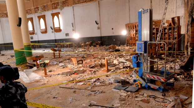 The Imam Sadiq Mosque is seen following a suicide bomb blast in Kuwait city, the capital of Kuwait, June 26, 2015. Kuwait's interior ministry said on Friday that 25 people were killed in the suicide bomb strike on Imam Sadiq Mosque, a Shiite Muslim mosque, while the Islamic State (IS) militant group claimed responsibility for the attack. (Xinhua/Noufal Ibrahim) 