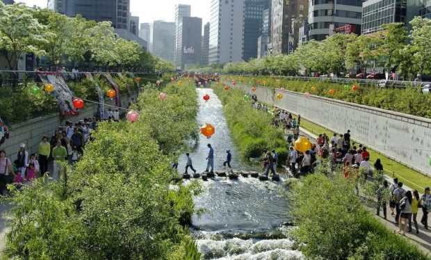 Cheonggyecheon, Seoul's Urban Stream