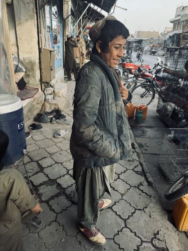 A Pashtun rickshaw driver I met in Kandahar. He also emphasized his eyelashes and darkened his eyebrows.