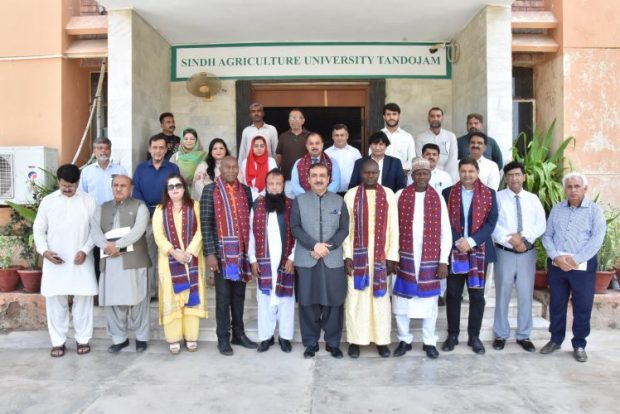 Group photo of Niger delegation with Sindh Agriculture University VC and others